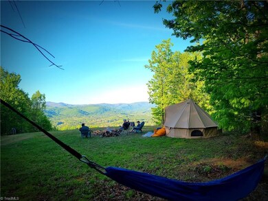 Camping & Relaxing