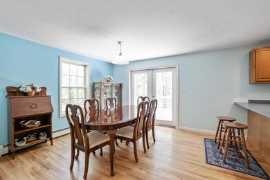 Dining Area, Door to Deck