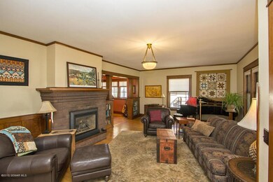 _Living Room