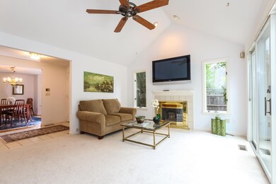 005-Living_Room-4215554-large