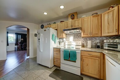 2720 E 4th Ave-17
