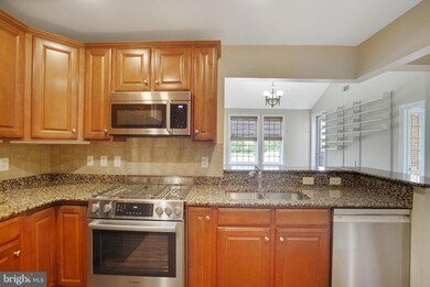 Cameron Square unit 438, Alexandria, VA 22304 - photo 3