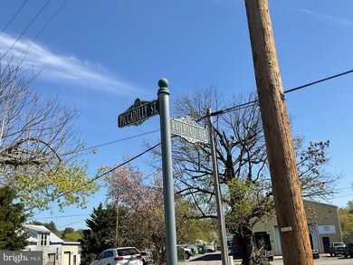 100 Railroad Ave, Edinburg, VA 22824 - photo 2