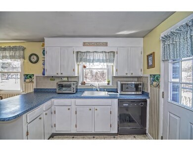 8 Dalmor Rd, Bellingham, MA 02019 - photo 4