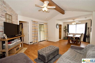 1008 Columbia St unit B, San Marcos, TX 78666 - photo 2