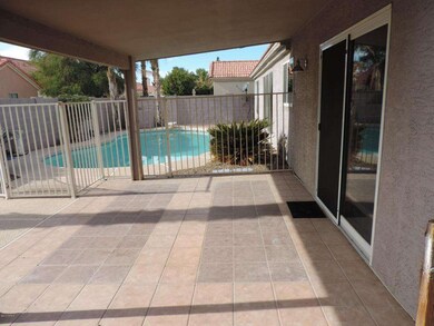 Beautiful tiled patio area,