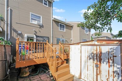 119 Skyline Dr, Staten Island, NY 10304 - photo 5