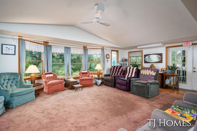 24-web-or-mls-2895 M-79-10