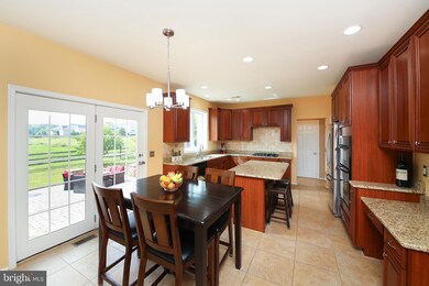 815 Myrtles Way, Perkasie, PA 18944 - photo 4