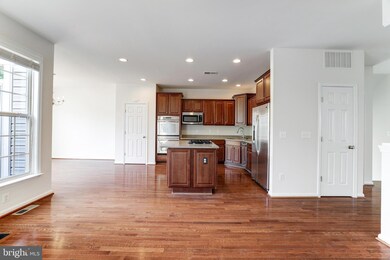 42717 Ogilvie Square, Ashburn, VA 20148 - photo 5