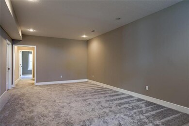 6705 Apache Dr, Shawnee, KS 66226 - photo 3