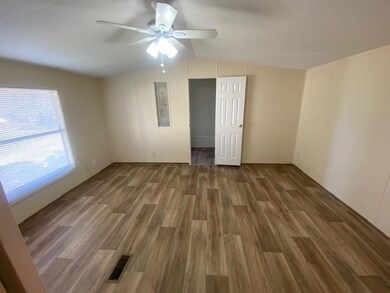 1620 E Reno Rd unit 12, Azle, TX 76020 - photo 5