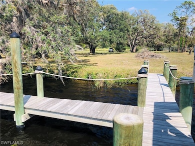 Boat Dock & Boat Lift