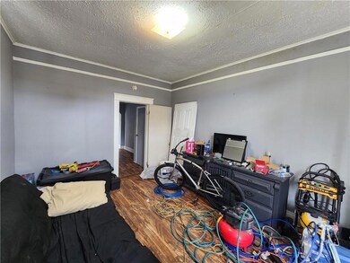 1805 Living room
