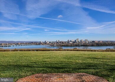 539 Bridgeview Dr, Lemoyne, PA 17043 - photo 3