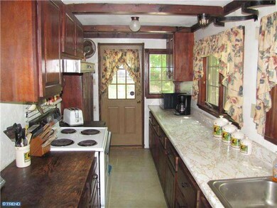 270 E Dutton Mill Rd, Brookhaven, PA 19015 - photo 6