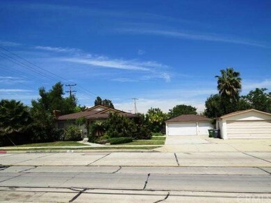 2 garages on 220th street for 5 cars with plenty o
