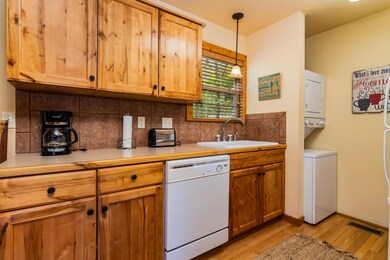 6-4Kitchen(3)