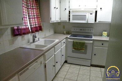 3434 SW Arrowhead Rd, Topeka, KS 66614 - photo 4