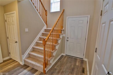 6913 Hunt Dr, Macungie, PA 18062 - photo 2