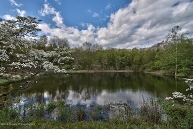 606 Evergreen Dr, Falls, PA 18615 - photo 3