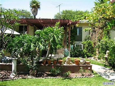 Still a large yard even though there's almost 2500
