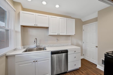 109-117 E Arcadia Ave, Columbus, OH 43202 - photo 5