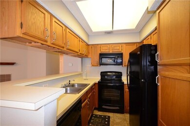 915 W 23rd St unit 201, Austin, TX 78705 - photo 6