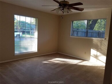 1220 S Ridgefield Cir, College Station, TX 77840 - photo 7