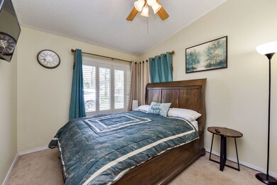 1552 Ranchview Dr, Naperville, IL 60565 - photo 7