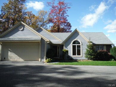 5021 Irvin Rd, Slatington, PA 18080 - photo 2
