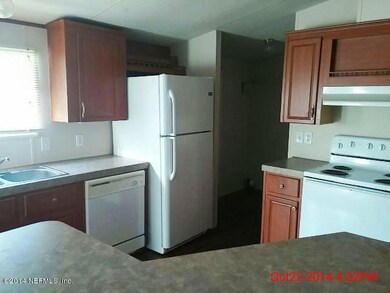 464 W Railroad Ave, MacClenny, FL 32063 - photo 5