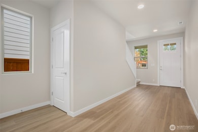 12505 SE 256th Place unit 5, Kent, WA 98030 - photo 3