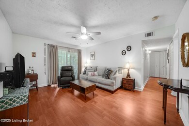 514 Logsdon Ct unit 514, Louisville, KY 40243 - photo 7