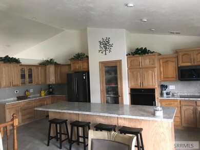 3907 Clearfield Ln, Idaho Falls, ID 83406 - photo 4