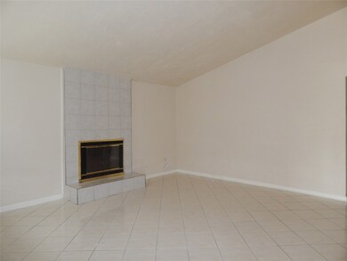 16926 Paint Rock Rd, Friendswood, TX 77546 - photo 5