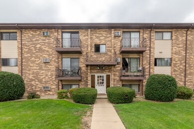 1243 Brown St unit 3A, Des Plaines, IL 60016 - photo 2