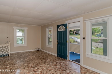 1915 Mccroskey Ave, Knoxville, TN 37917 - photo 6