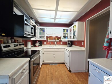 811 Schroeder Dr, Tipton, MO 65081 - photo 6