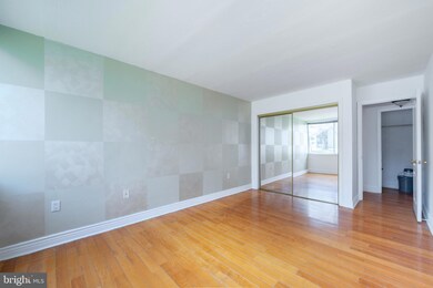 1802 Metzerott Rd unit 207, Adelphi, MD 20783 - photo 7