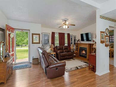 6 Countryside Dr, Hendersonville, NC 28792 - photo 5