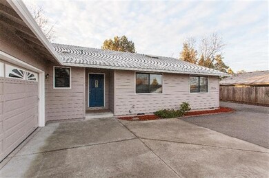 2478 Pinebrook Cir, Medford, OR 97504 - photo 5