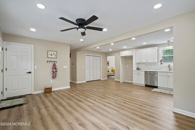 6925 3rd Ave, Mays Landing, NJ 08330 - photo 3