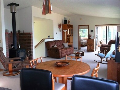 1055 Mordred Ct, Oceanside, OR 97134 - photo 3