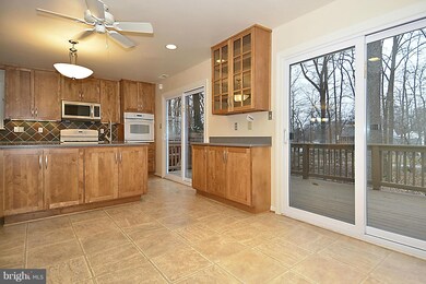 12908 Acorn Hollow Ln, Silver Spring, MD 20906 - photo 5