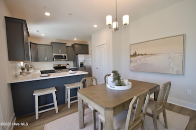 Kitchen & Breakfast