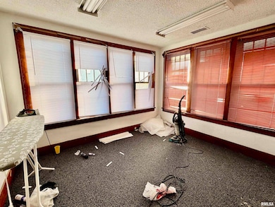 601 Broadway St, Mount Vernon, IL 62864 - photo 4