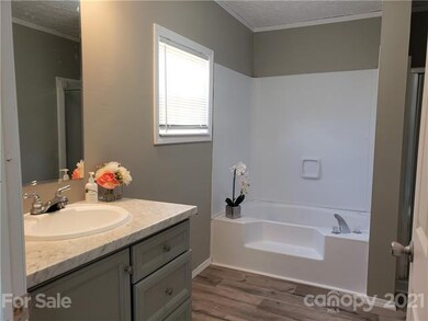 926 Jackson Loop Rd, Flat Rock, NC 28731 - photo 3