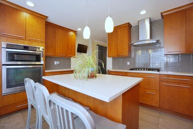 306 Malvine Ave, Staten Island, NY 10309 - photo 5