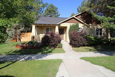 61333 Fairfield Dr, Bend, OR 97702 - photo 2